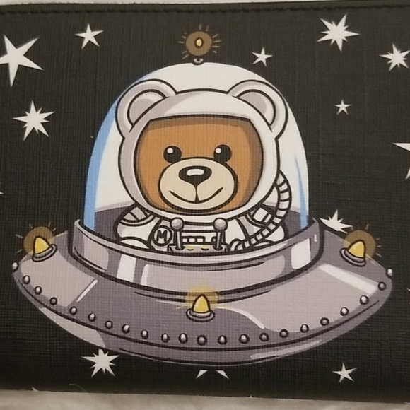 💕MOSCHINO💕 Space Ship Bear Zip Around Wallet - Picture 7 of 16